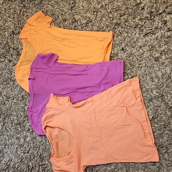 V-NECK TEES SZ L - Picture 1 of 8